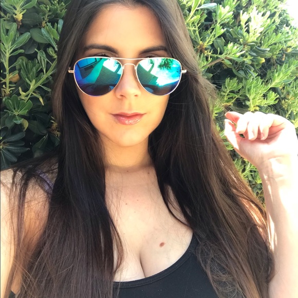 Blue Mirrored Aviator Sunglasses - Picture 3 of 8